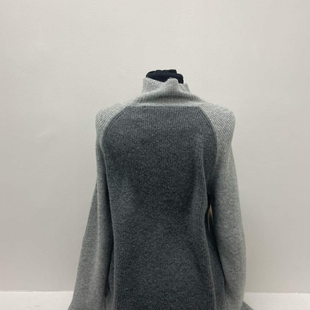 Color Block Sweater - Picture 2 of 2